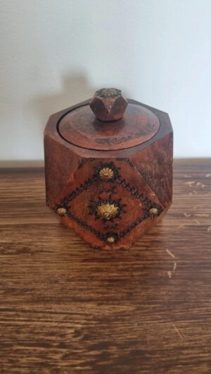 Tabatière vintage portant la signature "Condé "