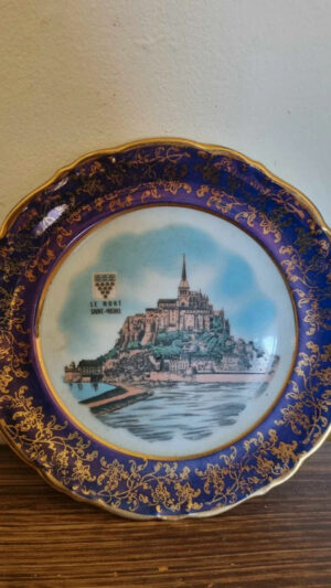 Assiette décorative Winterling en Porcelaine du Mont Saint Michel 1