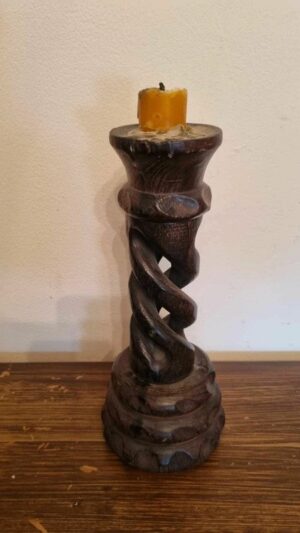 Bougeoir vintage en bois sculpté