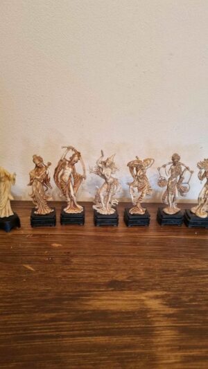 Lot de 7 figurines vintage asiatiques