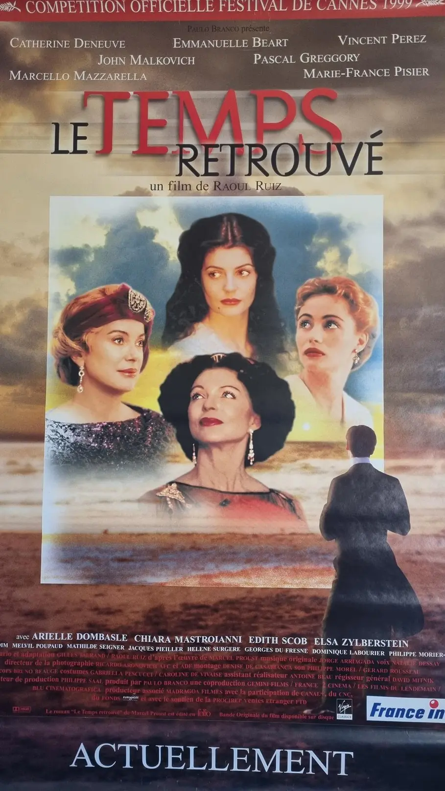 Grande affiche de cinéma Le temps retrouvé du réalisateur Raoul Ruiz Affiche de cinéma Le temps retrouvé du réalisateur Raoul Ruiz