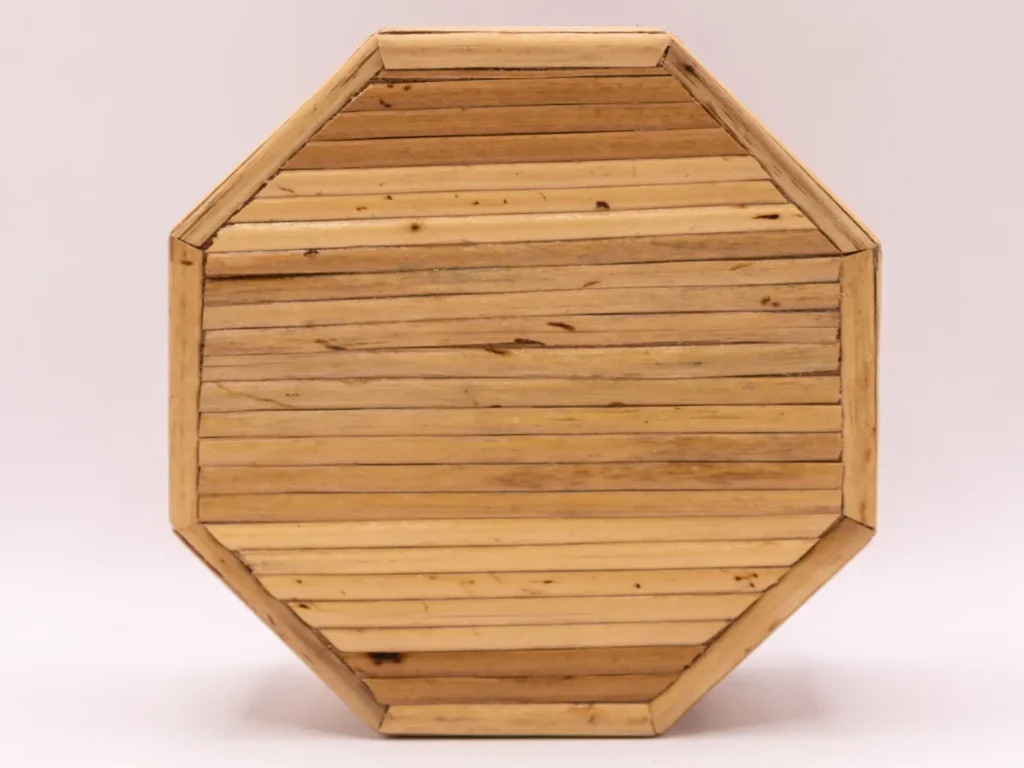 Boîte de rangement vintage asiatique carrée en bambou tressé