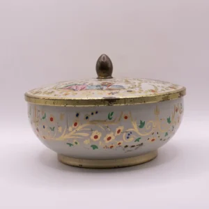 Boîte en métal ronde vintage Superchocolat Jacques dorée blanche