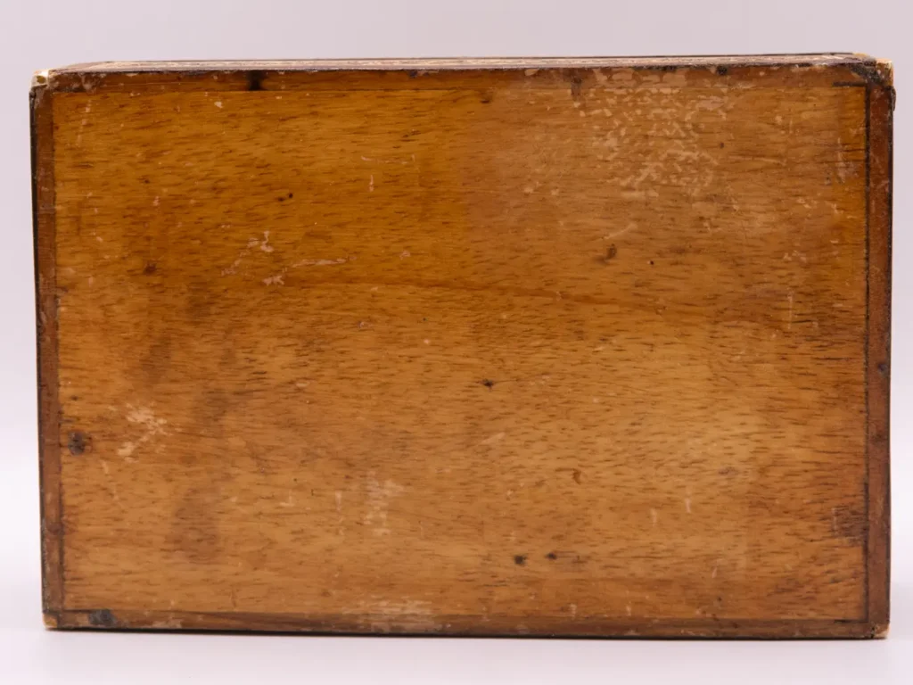 Boîte rangement vintage bois et nacre motifs étoiles géométriques