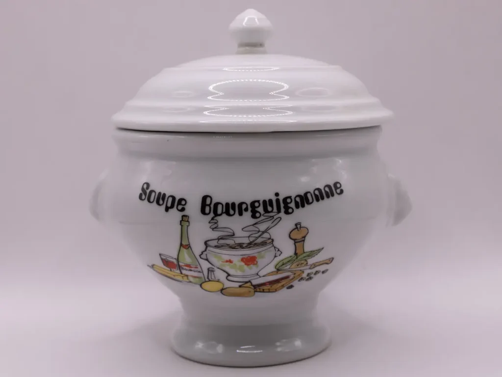 Bol à soupe bourguignonne Pillivuyt avec couvercle tête de lion