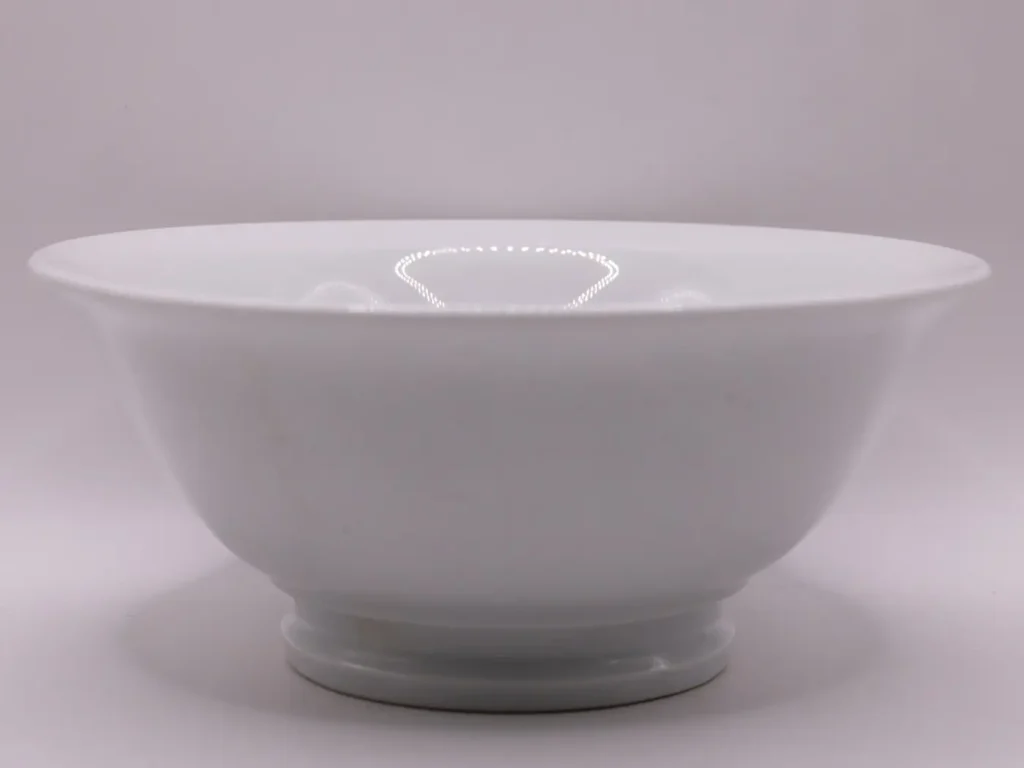 Bol en porcelaine blanche Pillivuyt, savoir-faire depuis 1818