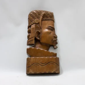 Buste malgache sculpté en bois exotique signé, daté de 1988