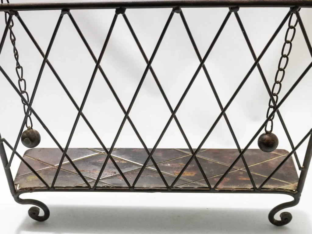 Chevalet porte-livre ancien en fer forgé pour livre de cuisine