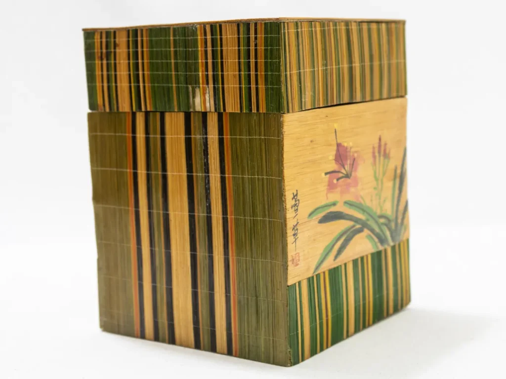 Ensemble de boîtes gigognes asiatiques en bambou à motifs floraux