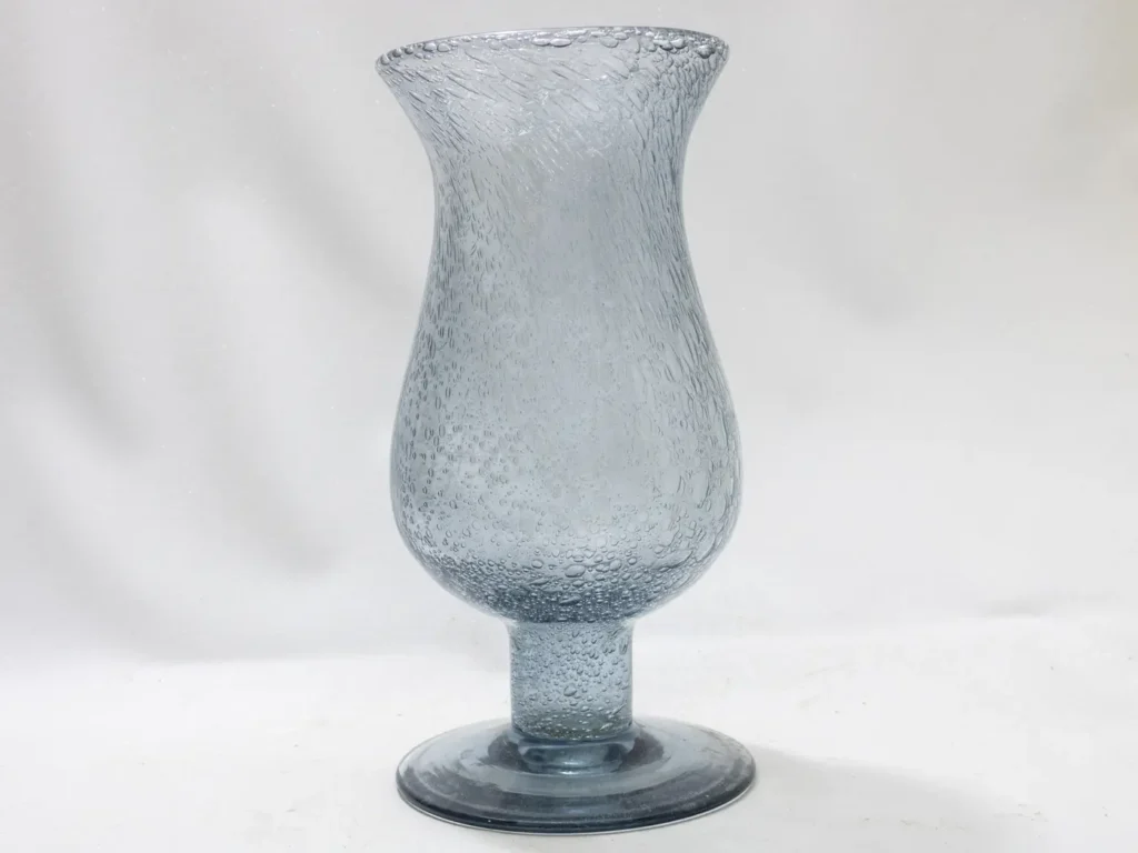 Grand Vase Cylindrique en Verre Bullé Bleuté d'Esprit Vintage
