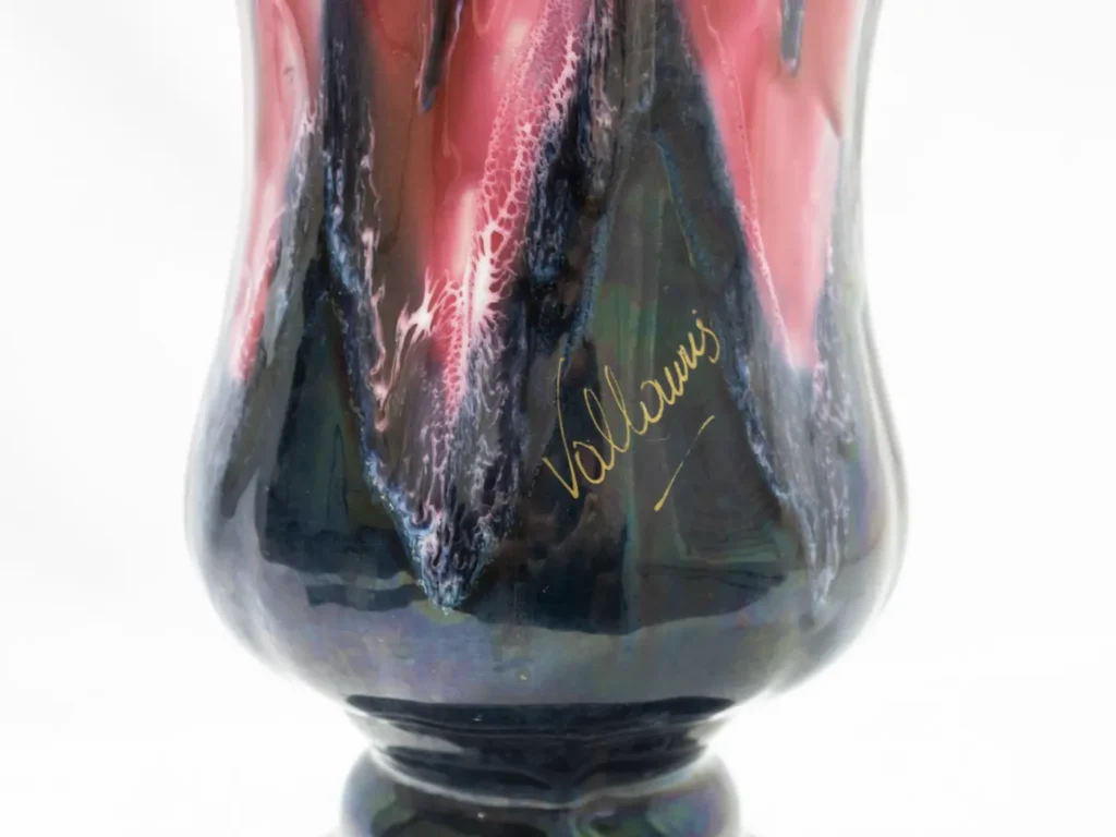 Grand vase en céramique Vallauris, motif abstrait bleu & rose