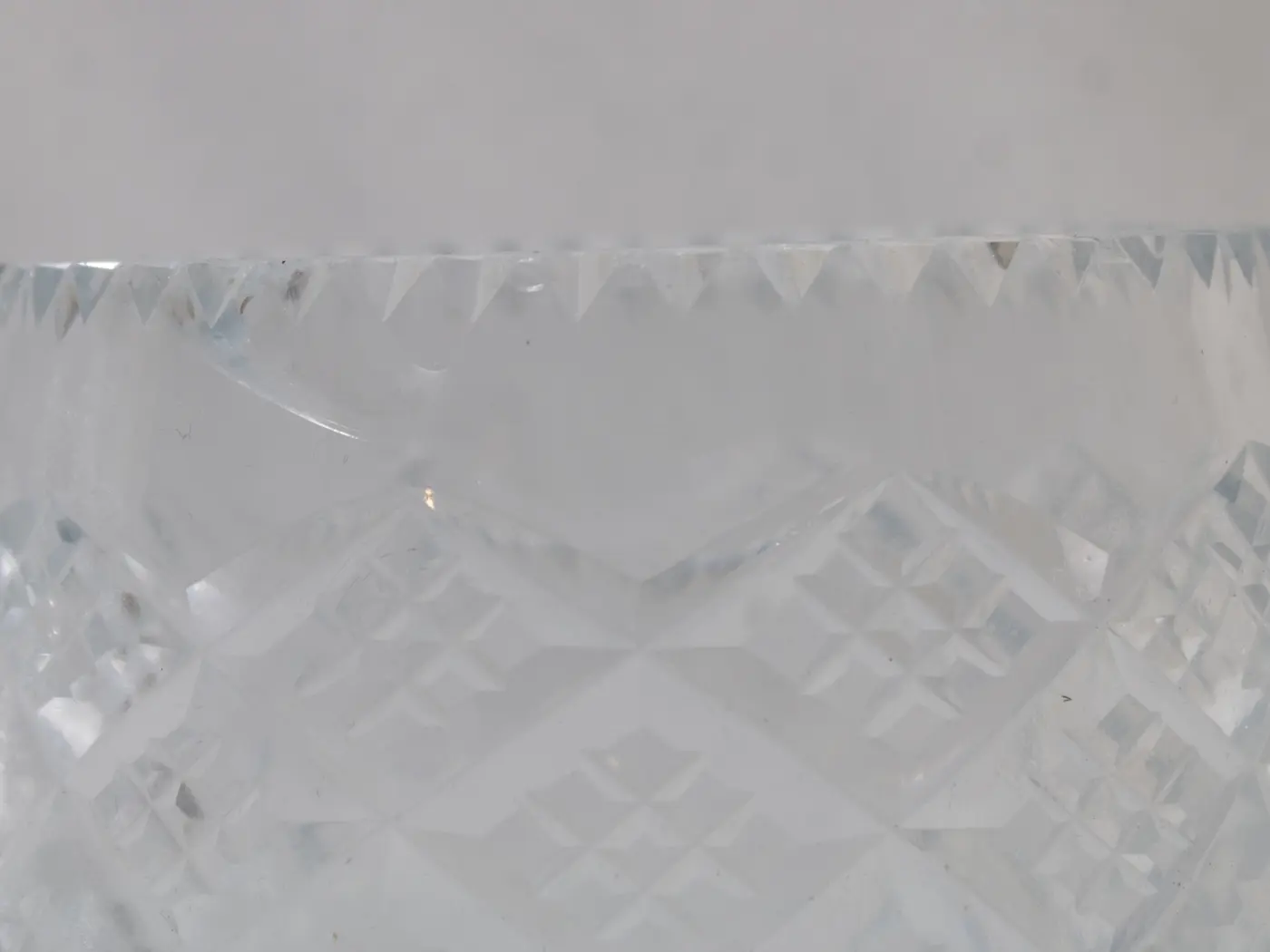 Grand vase vintage en cristal taillé, pièce de décoration unique