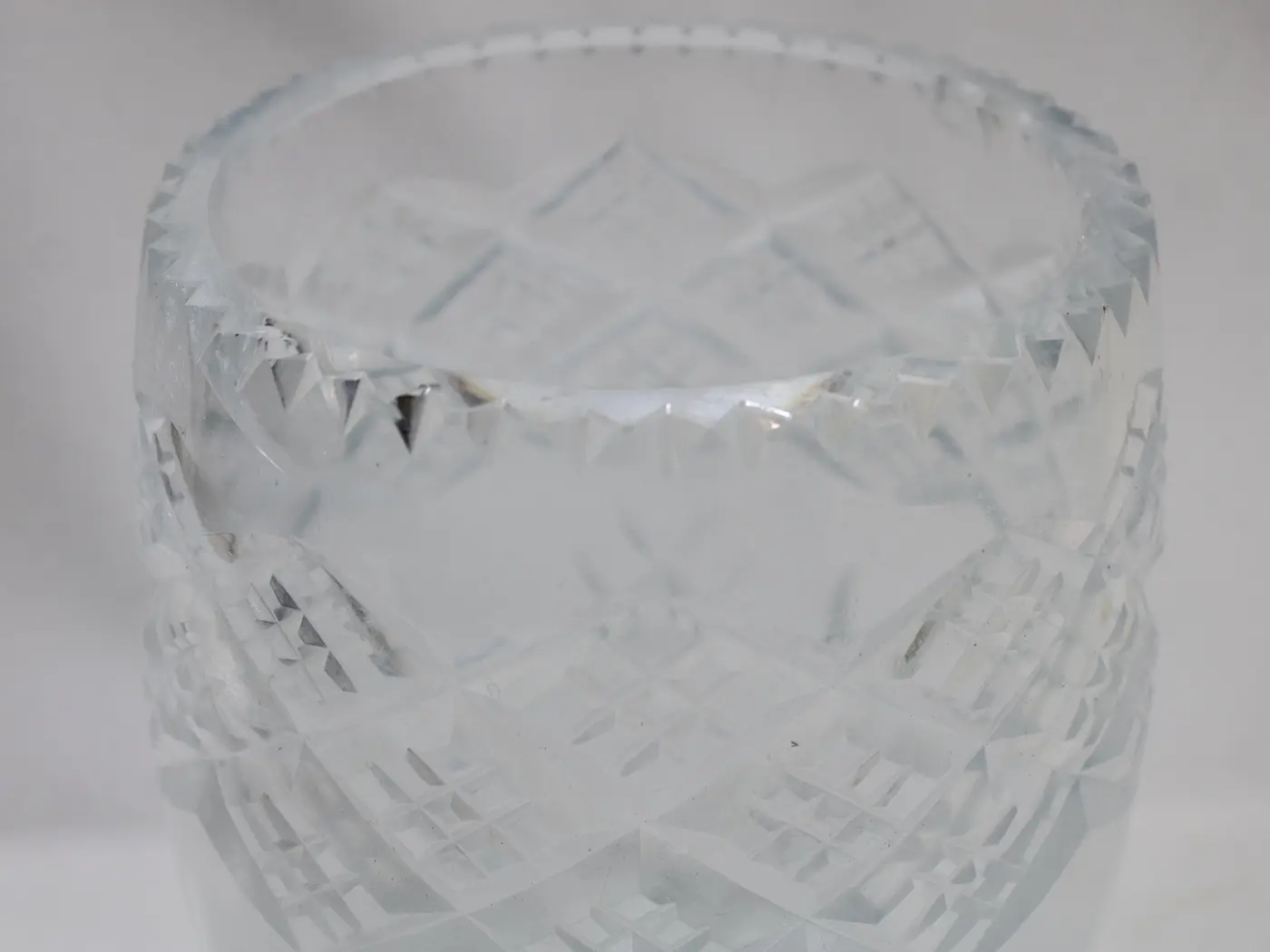 Grand vase vintage en cristal taillé, pièce de décoration unique