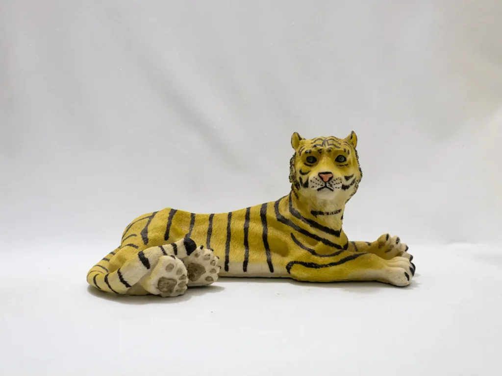 Grande statue de tigre en plâtre, félin majestueux décoratif