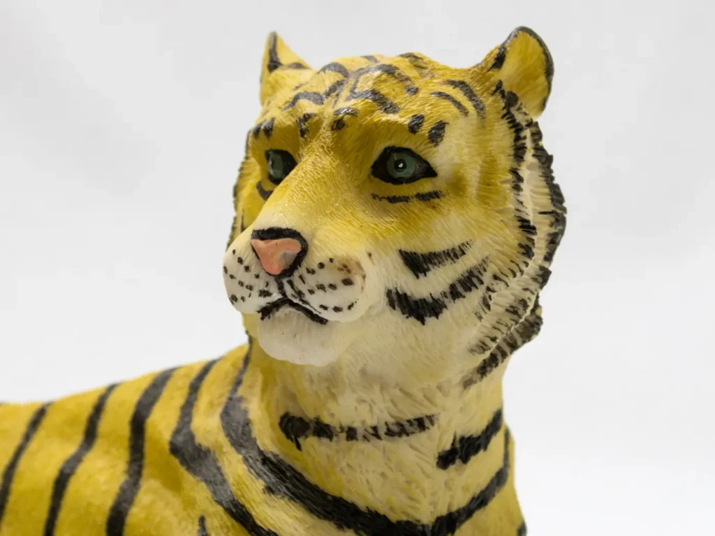 Grande statue de tigre en plâtre, félin majestueux décoratif
