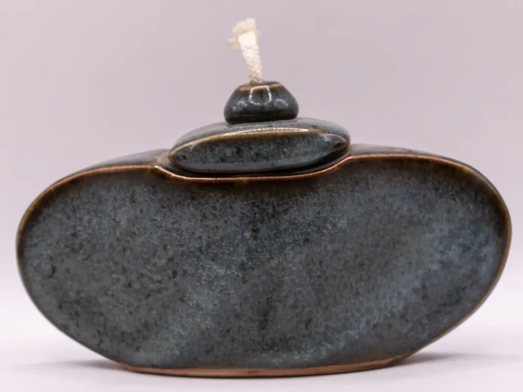 Lampe à huile vintage en céramique émaillée, pièce de collection