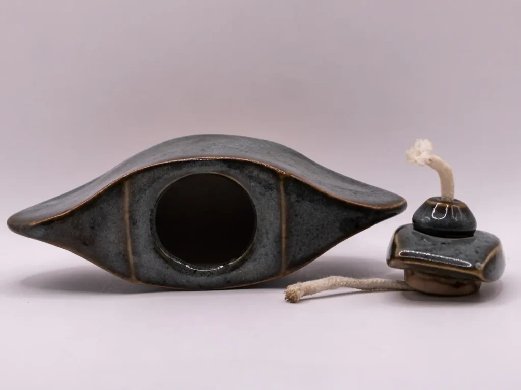 Lampe à huile vintage en céramique émaillée, pièce de collection