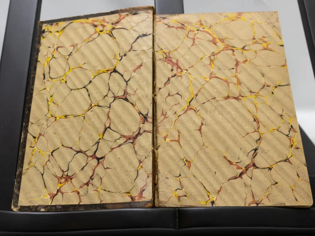 Livre Ancien 'Lucecitas' de 1893 en Espagnol, Reliure Cuir