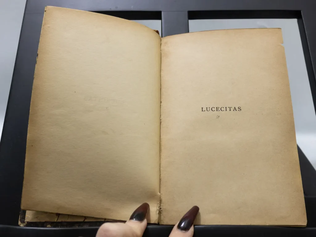 Livre Ancien 'Lucecitas' de 1893 en Espagnol, Reliure Cuir