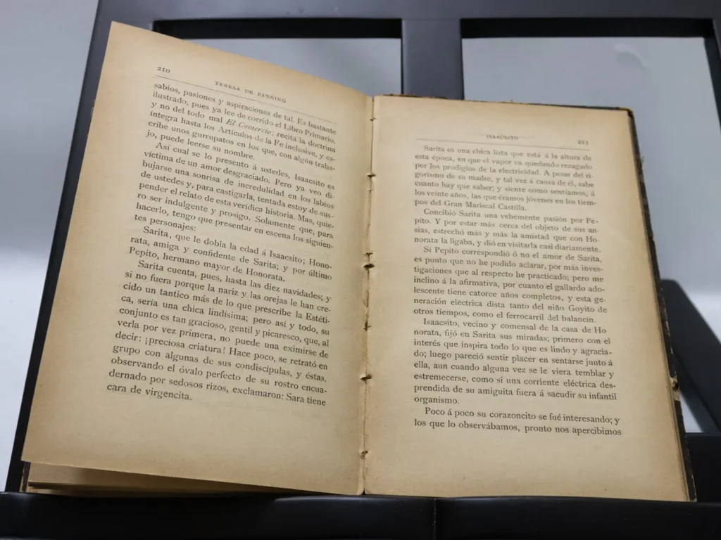 Livre Ancien 'Lucecitas' de 1893 en Espagnol, Reliure Cuir