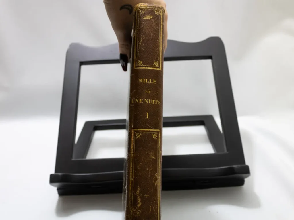 Livre Les Milles et une nuits, édition rare illustrée de 1704