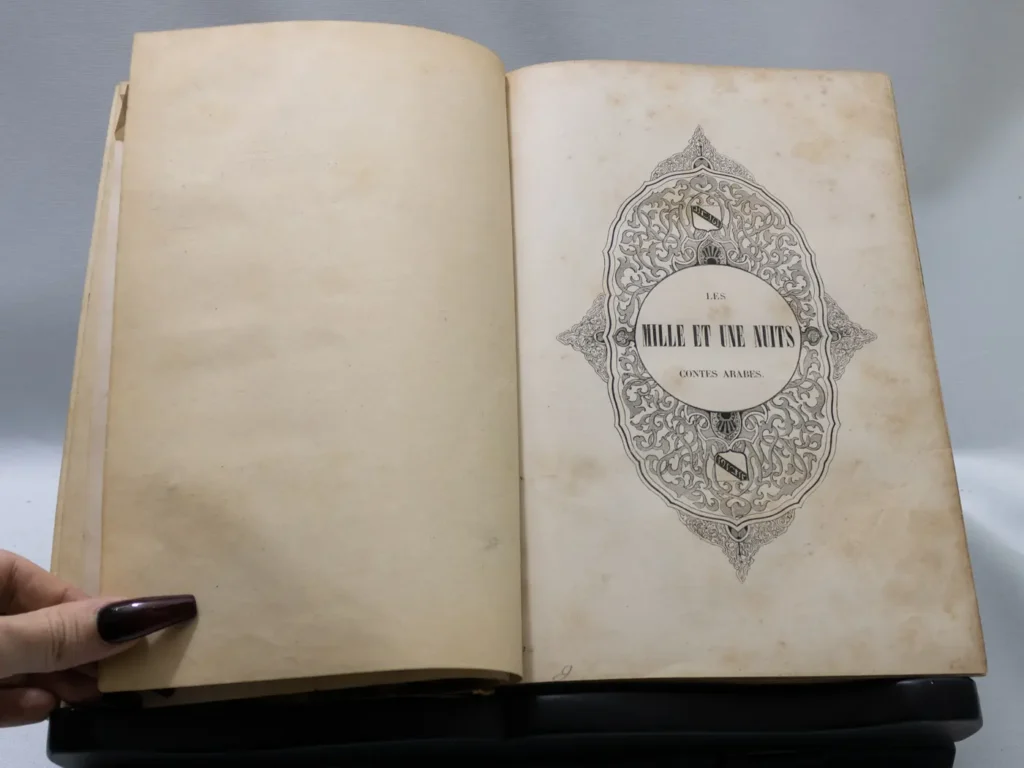 Livre Les Milles et une nuits, édition rare illustrée de 1704