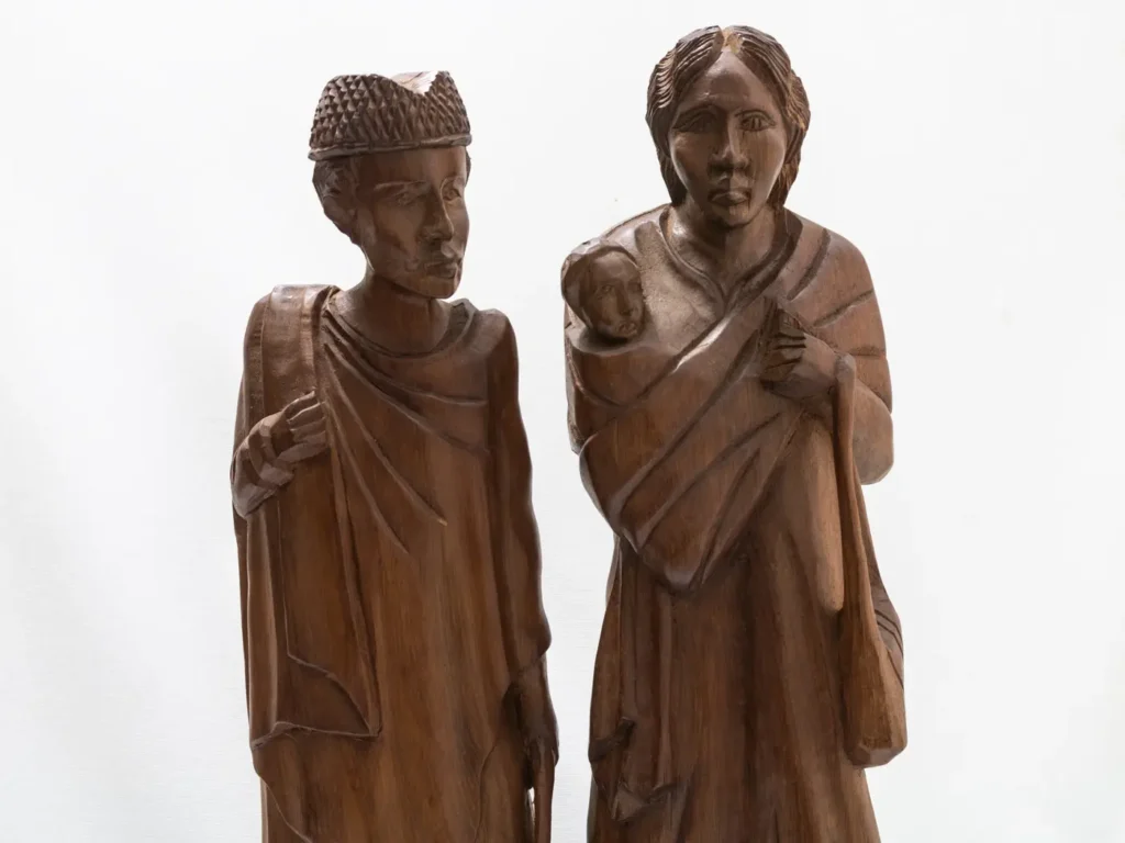 Paire de statues vintage, couple malgache en bois style ébène