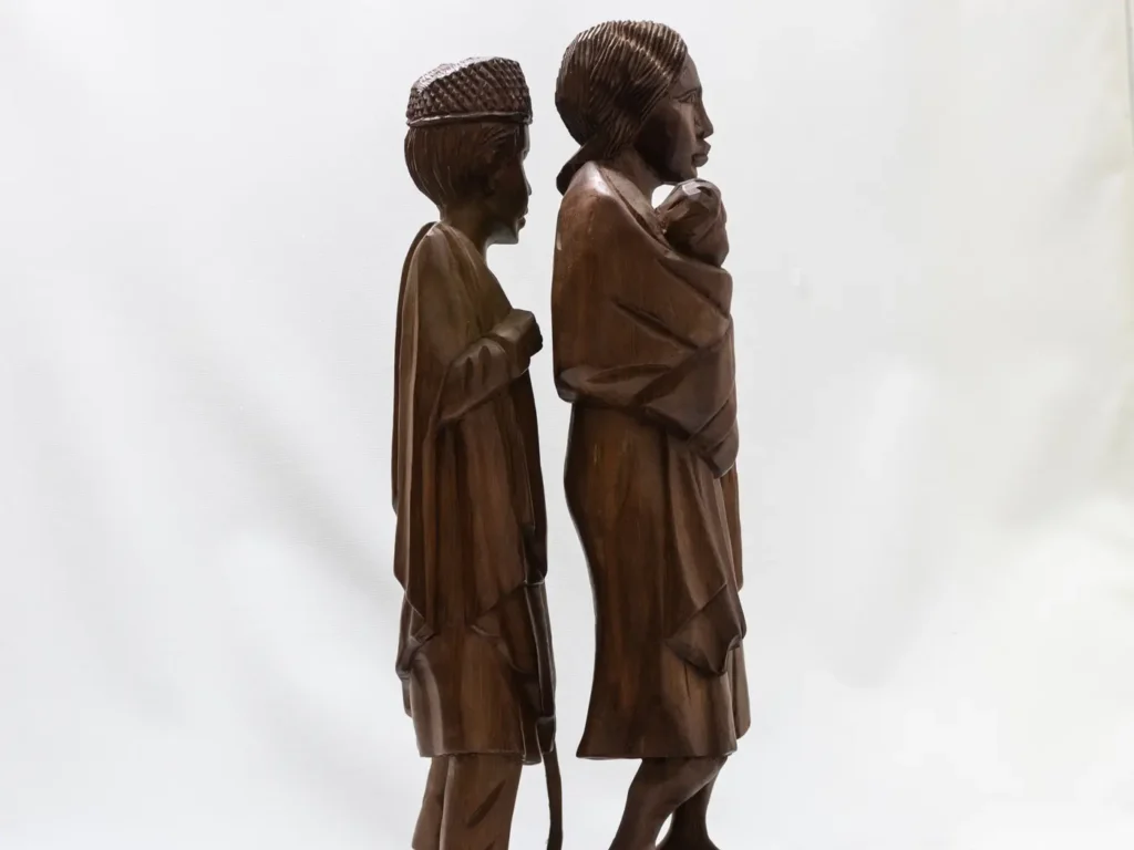 Paire de statues vintage, couple malgache en bois style ébène