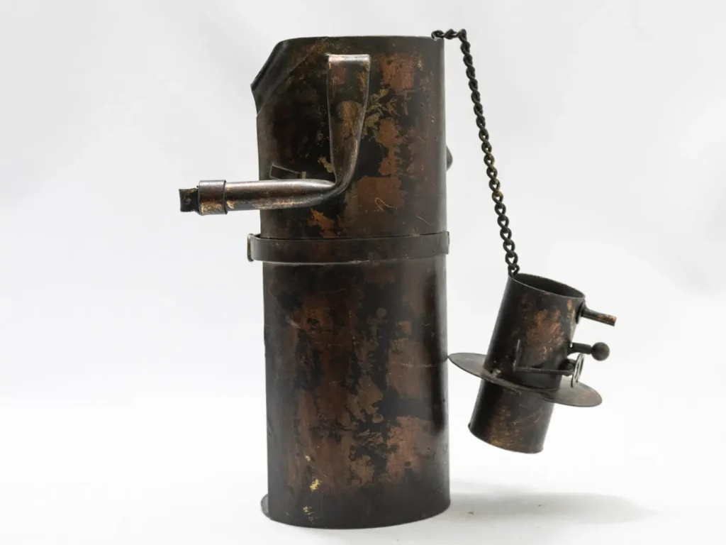 Porte-bouteille original en métal, sculpture de sommelier design