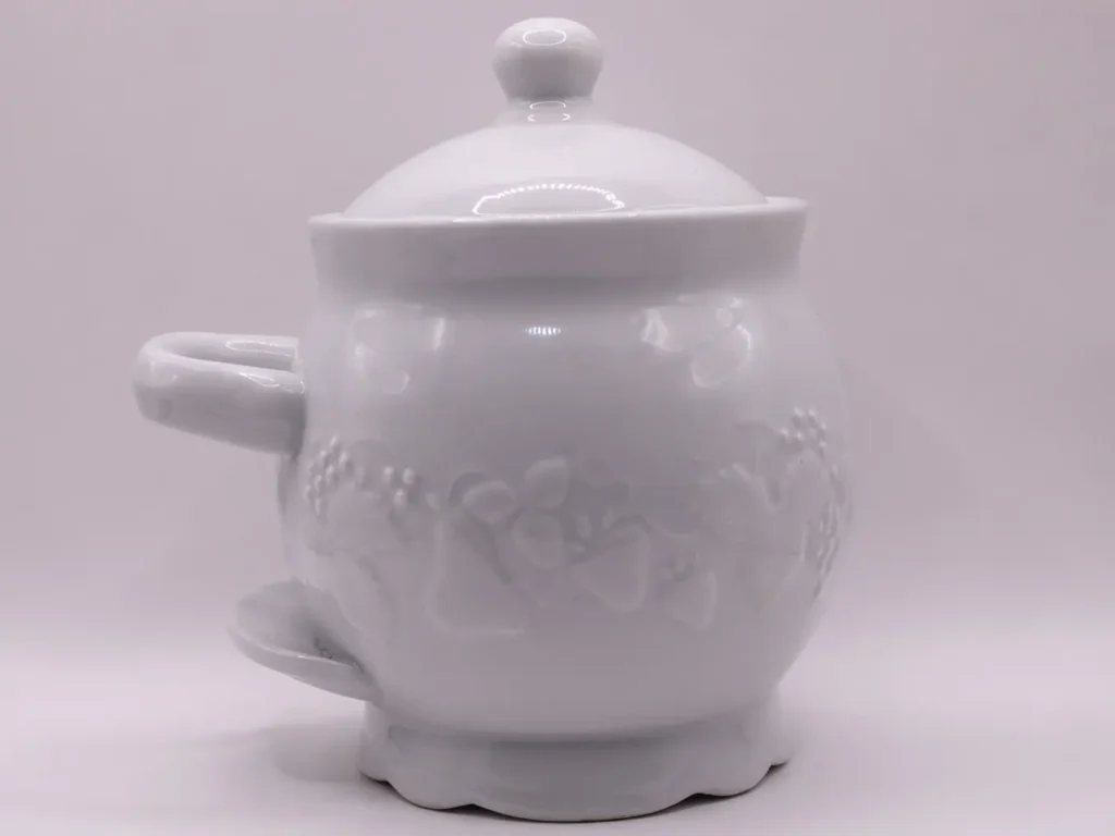 Pot à crème ou soupe en porcelaine blanche PH. Deshoulières