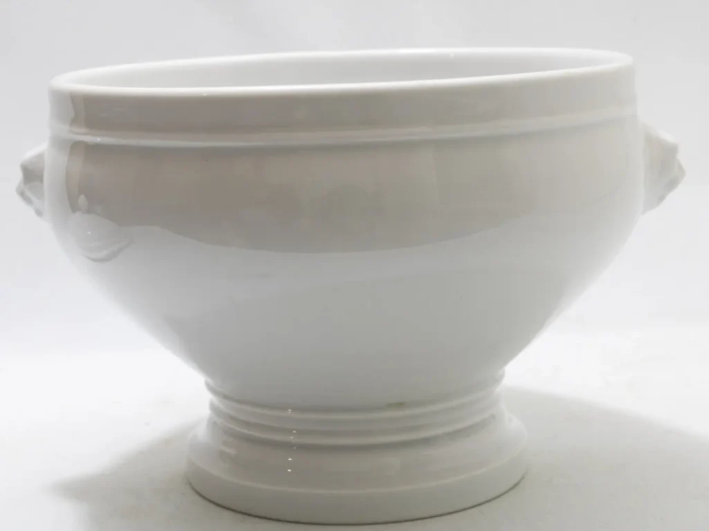Soupière en porcelaine Pillivuyt France collection Tête de Lion