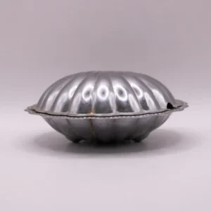 Boîte coquillage Saint-Jacques en métal argenté et verre bleu