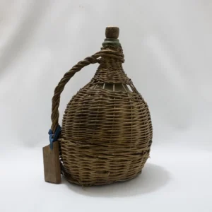 Dame-Jeanne ancienne en verre soufflé et habillage osier tressé