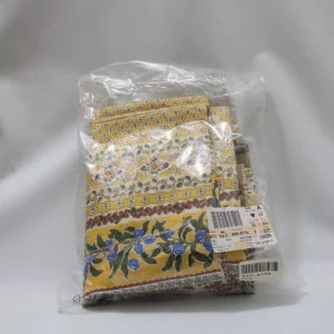 Grand drap plat vintage aux motifs provençaux jaunes et colorés