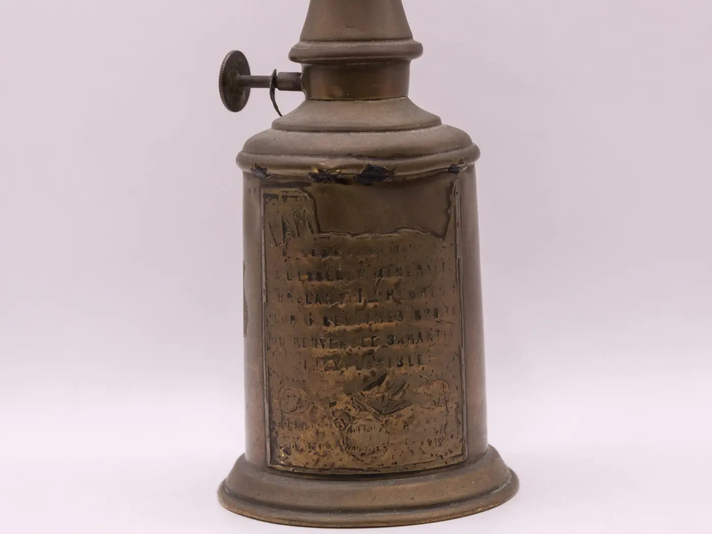 Lampe tempête miniature Leclerc et Martin anti-explosion dorée Lampe tempête miniature Leclerc et Martin anti-explosion dorée