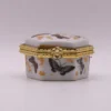 Petite Boîte Pilulier Hexagonale en Céramique Motif Papillons